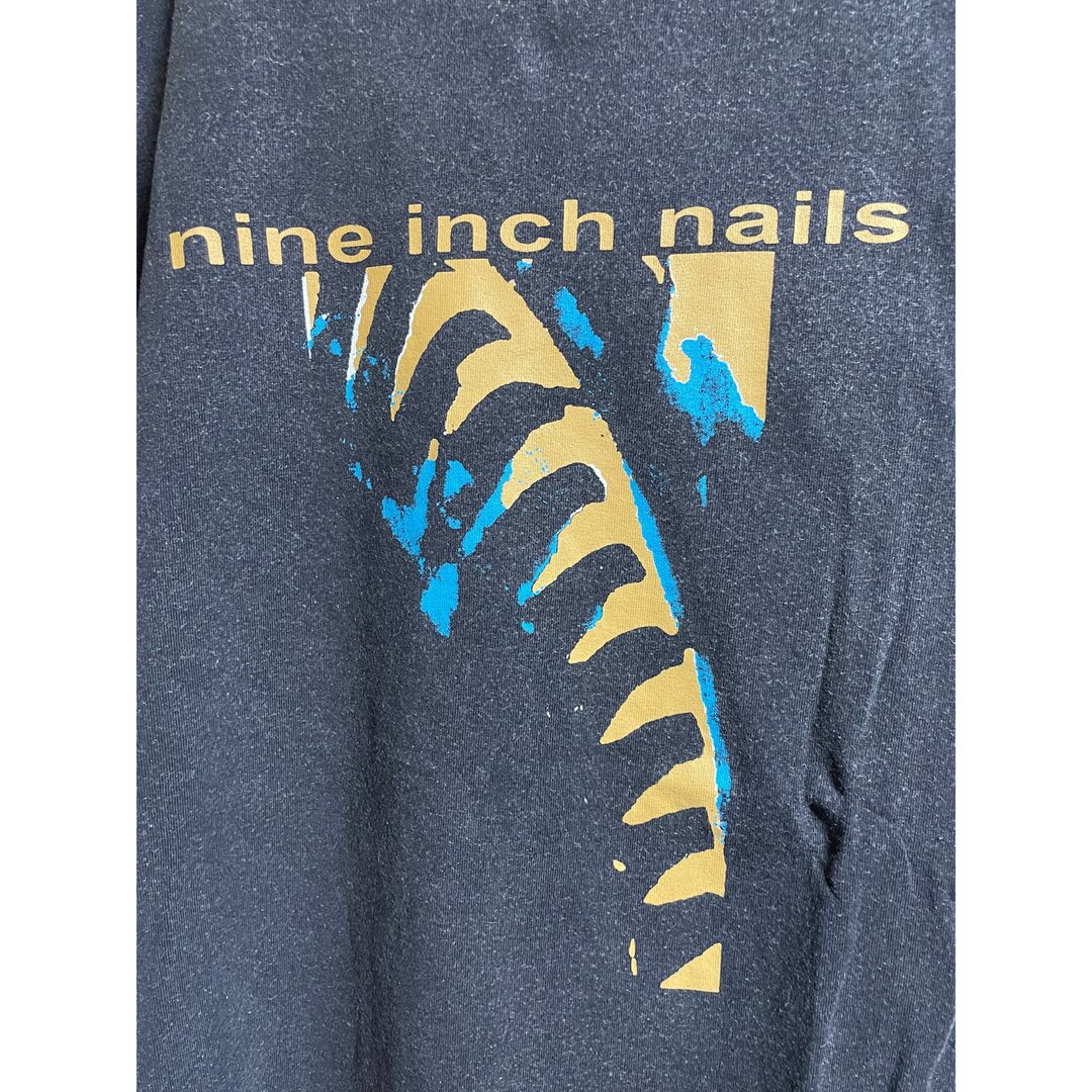 希少】Nine inch nails バンドTシャツ XLの通販 by FRIENDS |ラクマ 希少】Nine inch nails バンドTシャツ XLの通販 by FRIENDS |ラクマ