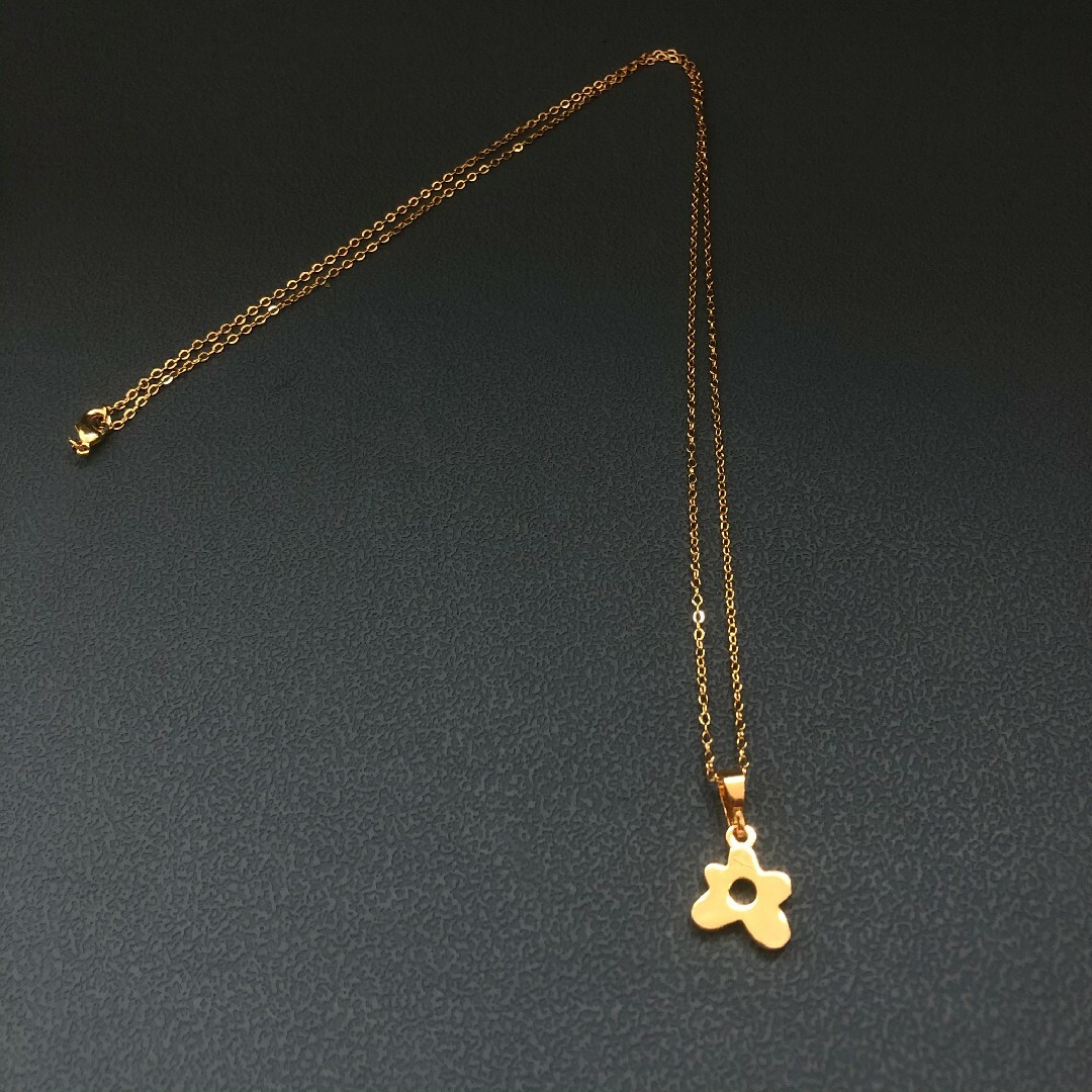 新品未使用品】golf wang フラワー ネックレスの通販 by 新品未使用品】golf wang フラワー ネックレスの通販 by