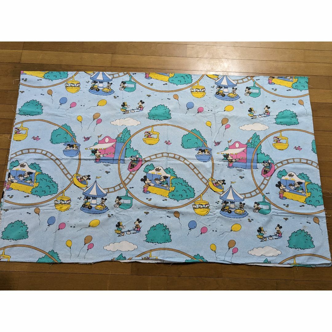 ♪ディズニー♪レア柄♪遊園地A♪ブルー♪ハーフサイズ♪ヴィンテージ