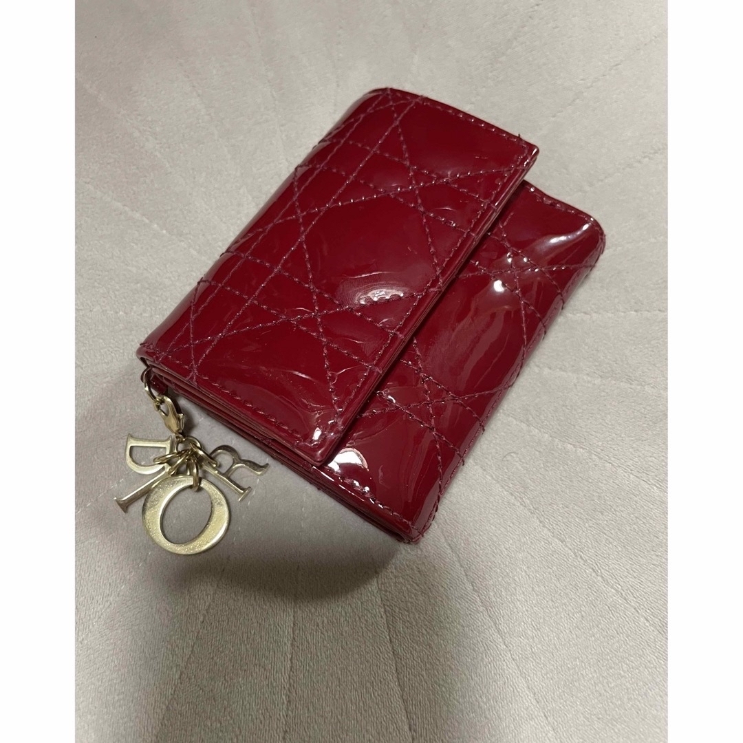 Christian Dior(クリスチャンディオール)のLADY DIOR ロータスウォレット　RED レディースのファッション小物(財布)の商品写真