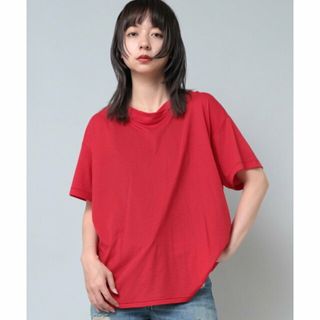 アールエヌエー(RNA)の【レッド】バッククロスルーズTシャツ(カットソー(長袖/七分))