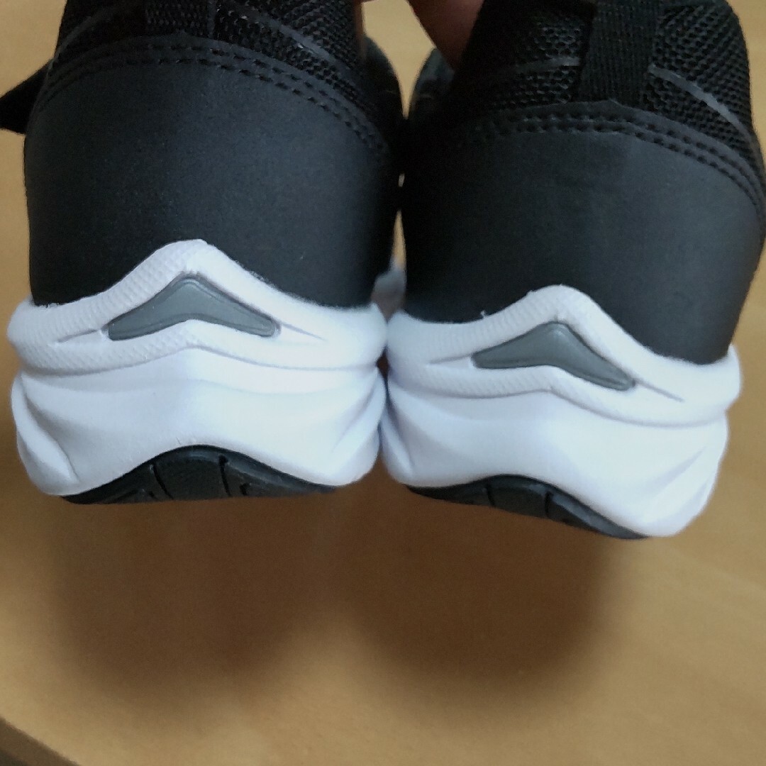 SYUNSOKU（ACHILESS）(シュンソク)の防水瞬足19.0 室内試し履きのみ キッズ/ベビー/マタニティのキッズ靴/シューズ(15cm~)(スニーカー)の商品写真
