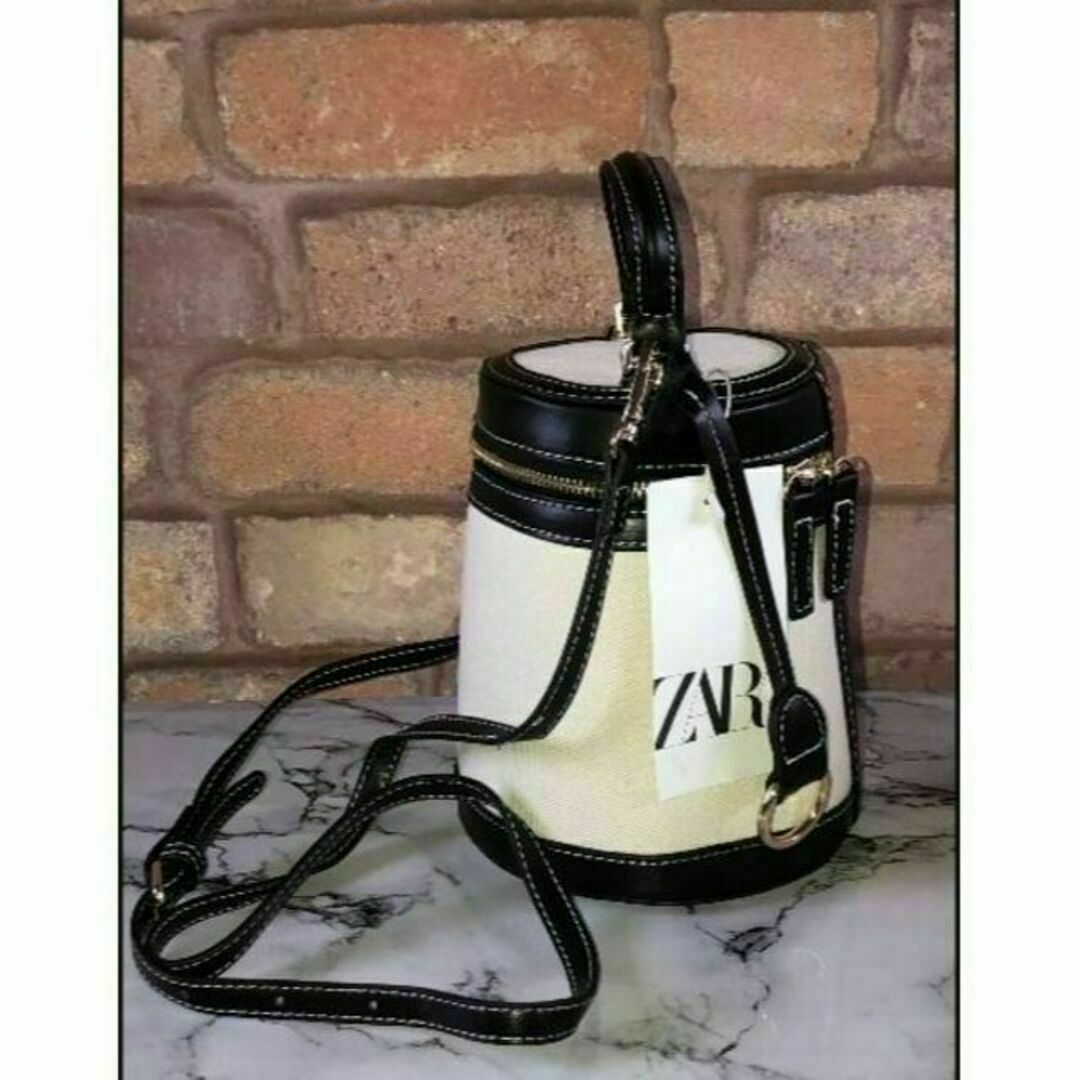ZARA(ザラ)のZARA ザラ コントラストボックスバッグ ショルダーバッグ レディースのバッグ(ショルダーバッグ)の商品写真