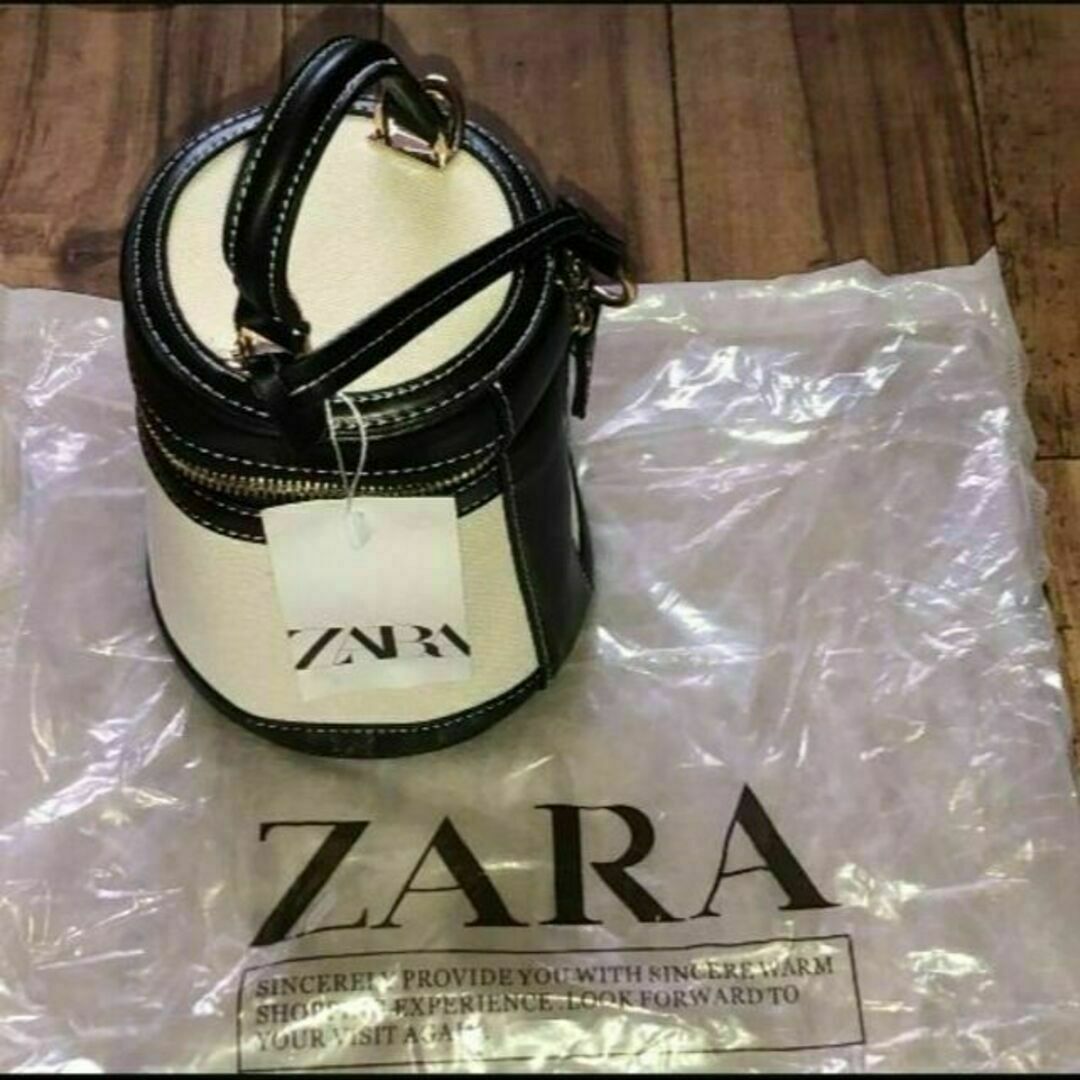 ZARA(ザラ)のZARA ザラ コントラストボックスバッグ ショルダーバッグ レディースのバッグ(ショルダーバッグ)の商品写真