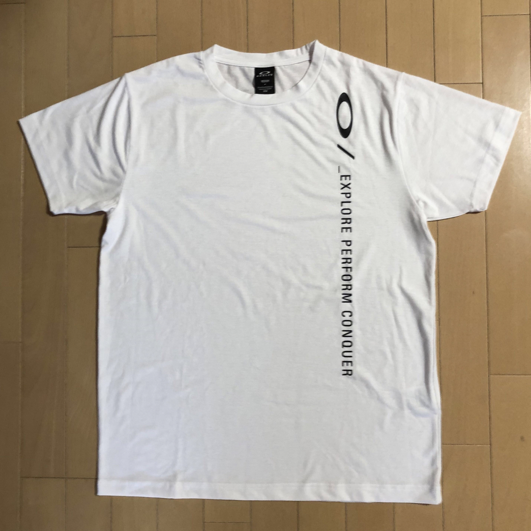 Oakley(オークリー)のOAKLEY Tシャツ メンズのトップス(Tシャツ/カットソー(半袖/袖なし))の商品写真