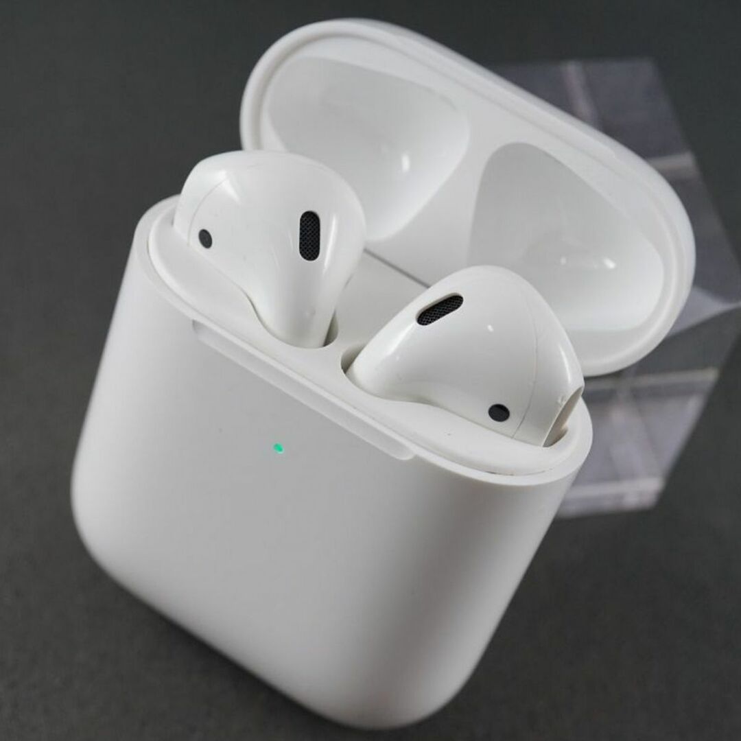 Apple AirPods with Wireless Charging Case エアーポッズ イヤホン USED美品 第二世代  MRXJ2J/A 完動品  V8008