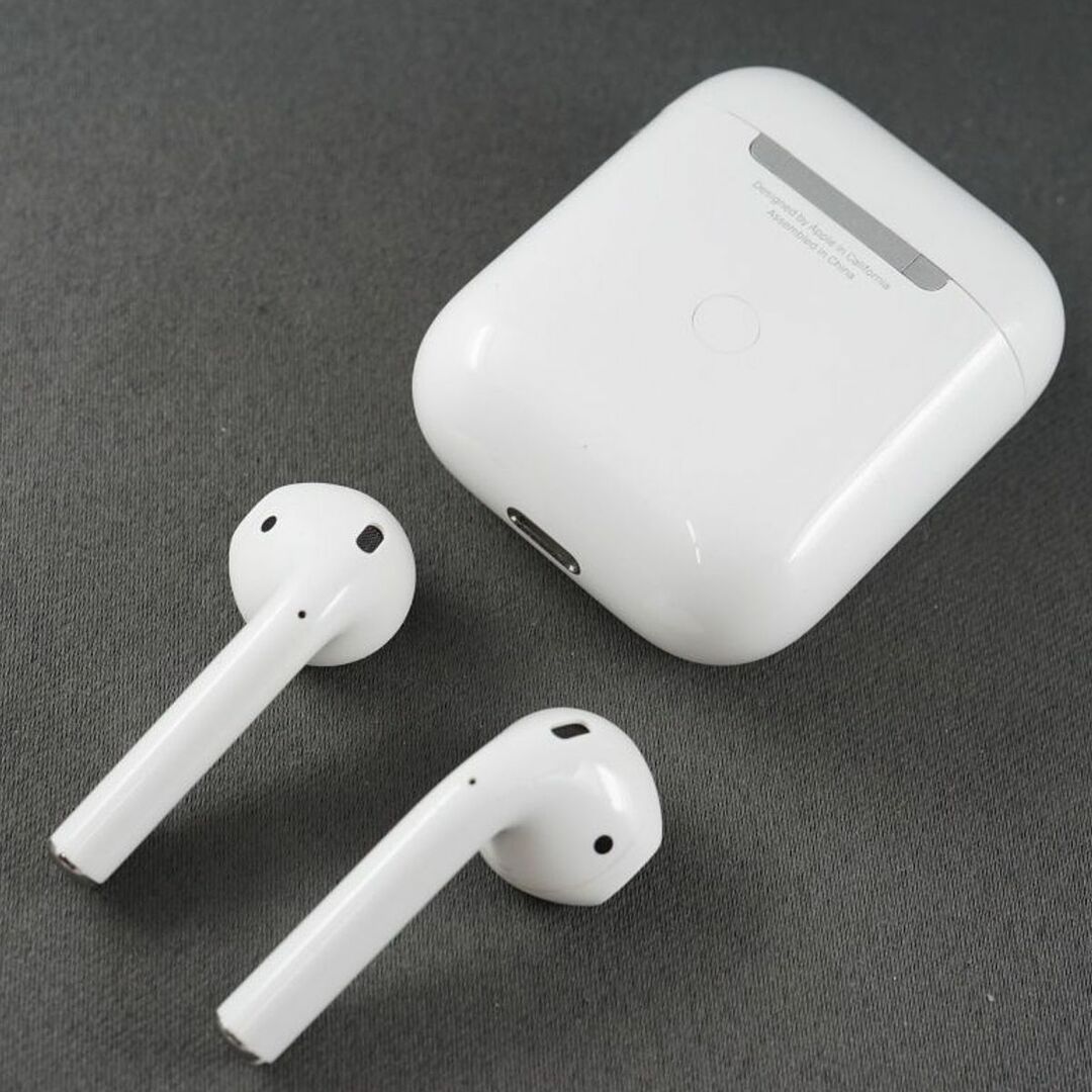 美品 Apple AirPods with Charging Case 第2世代