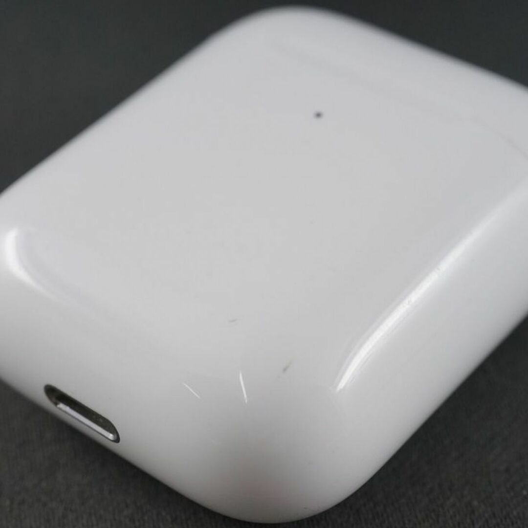 美品 AirPods + Wireless Charging Case 第2世代