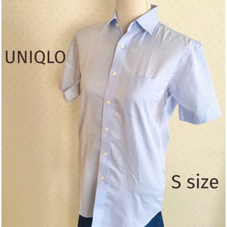ユニクロ(UNIQLO)の【UNIQLO】ユニクロ　ストライプ　シャツ　半袖　S ブラウス　ブルー(シャツ/ブラウス(半袖/袖なし))