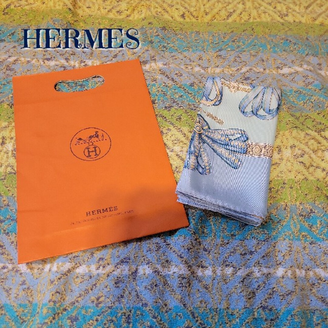 Hermes(エルメス)のレア　稀少　HERMES　エルメス　スカーフ　カレ90　馬のリボン飾り レディースのファッション小物(バンダナ/スカーフ)の商品写真
