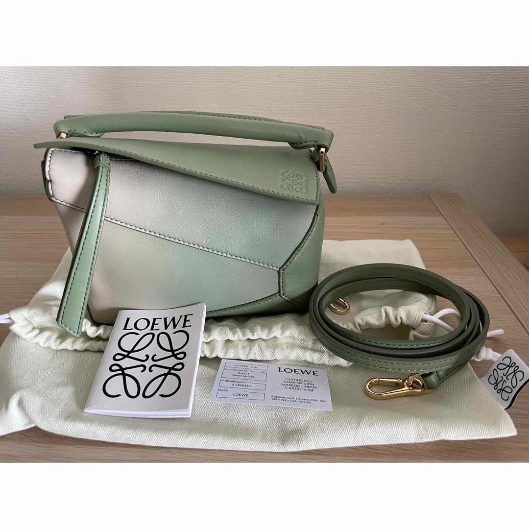 品質極上 【新品】LOEWE パズルミニ ショルダーバッグ レディース