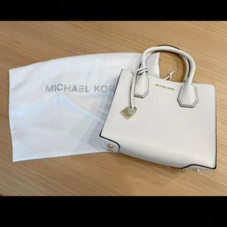 マイケルコース(Michael Kors)のマイケルコース バッグ　アコーディオン　メッセンジャー(メッセンジャーバッグ)