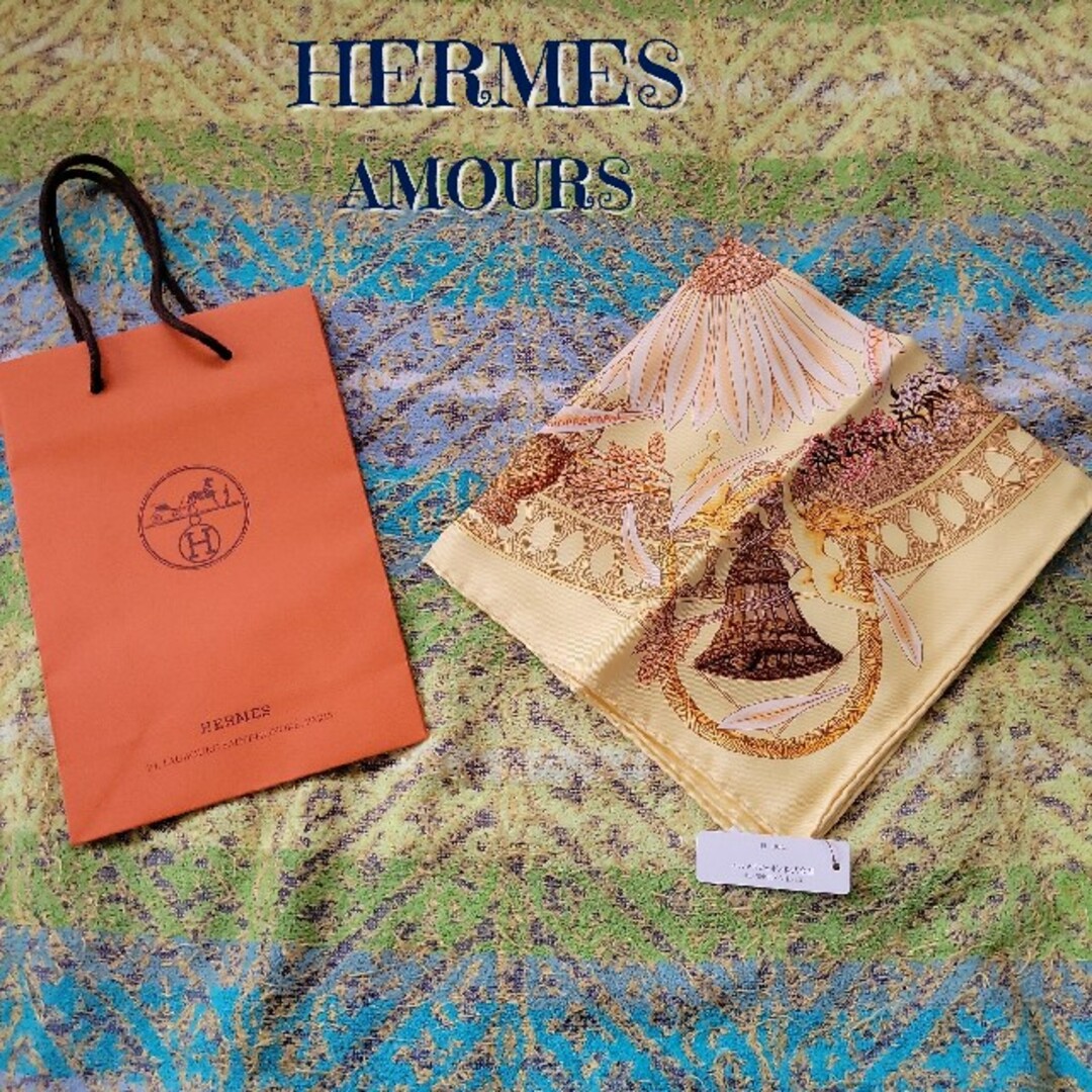 Hermes(エルメス)のタグ付き　未使用　レア　稀少　HERMES　エルメス　シルク　スカーフ　カレ45 レディースのファッション小物(バンダナ/スカーフ)の商品写真