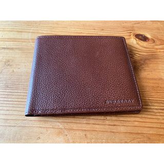 バーバリー(BURBERRY)のバーバリー　牛革型押　二つ折り財布(折り財布)