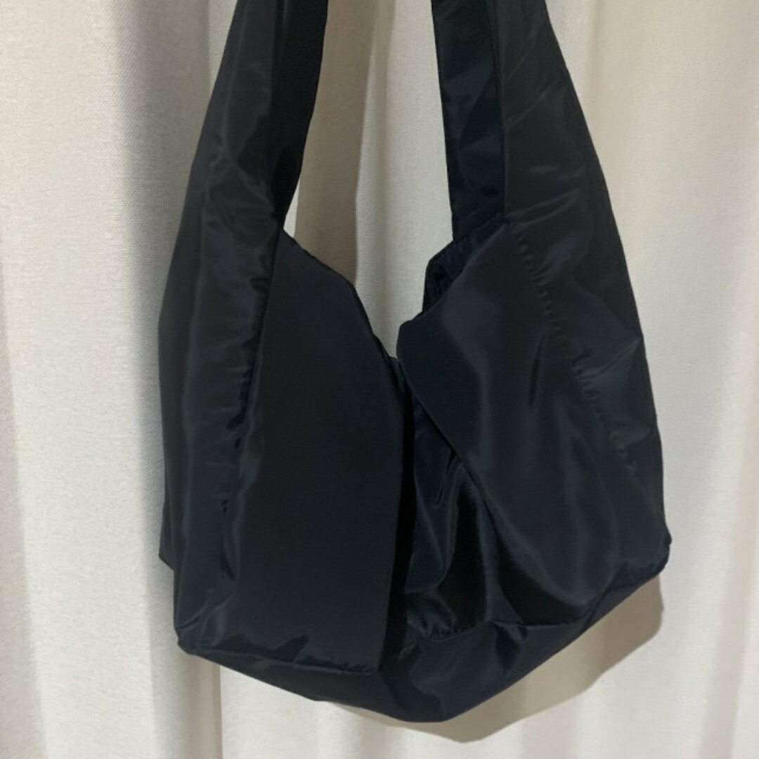 メッセンジャー ショルダーバッグ ビッグサイズ ブラック 黒 レディース メンズ レディースのバッグ(ショルダーバッグ)の商品写真
