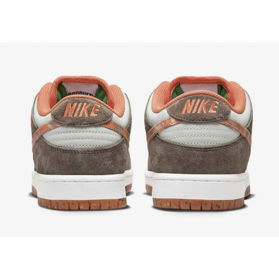 NIKE(ナイキ)のCrushed Skate Shop × Nike SB Dunk Low メンズの靴/シューズ(スニーカー)の商品写真