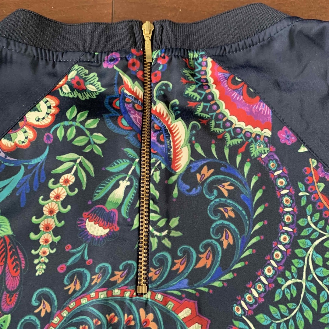 DESIGUAL(デシグアル)の一回着用。Desigual綺麗な柄のノースリーブトップス レディースのトップス(カットソー(半袖/袖なし))の商品写真