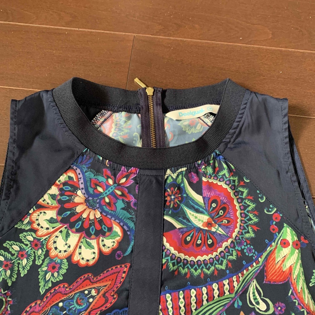 DESIGUAL(デシグアル)の一回着用。Desigual綺麗な柄のノースリーブトップス レディースのトップス(カットソー(半袖/袖なし))の商品写真