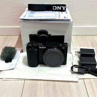 ソニー(SONY)の美品　VLOGCAM ZV-E10 ボディ ブラック(ミラーレス一眼)