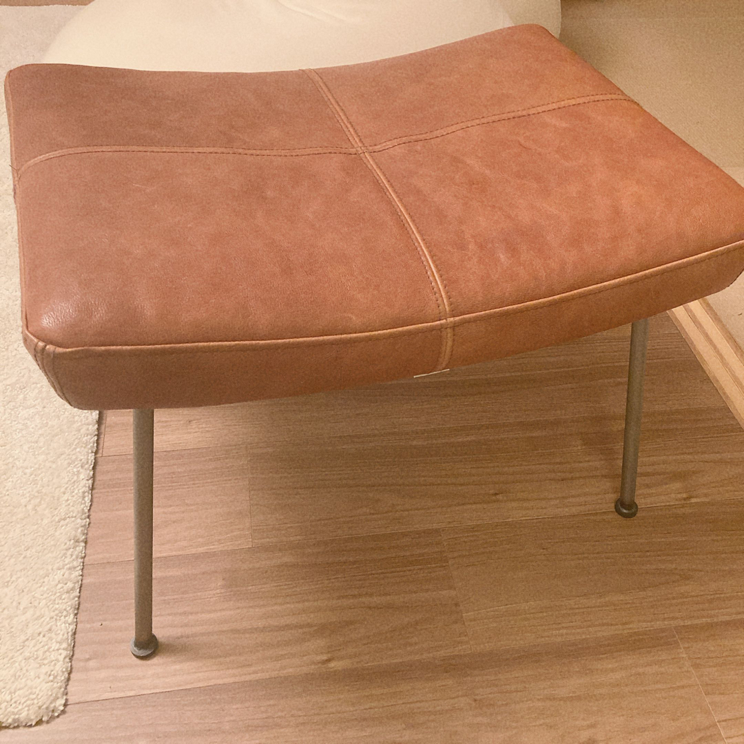 激安セール商品 FURROWED-LEATHER STOOL インテリア・住まい・小物