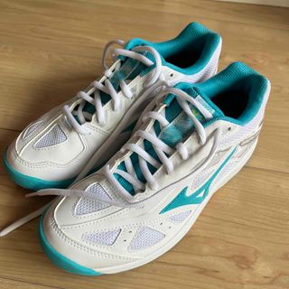 ミズノ(MIZUNO)のテニスシューズ　　23.5(シューズ)