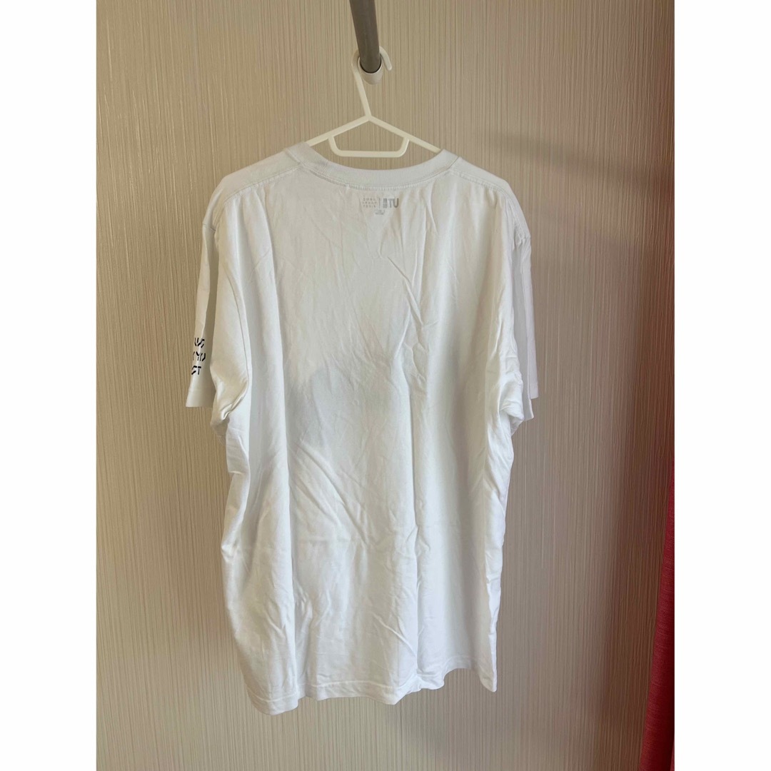 UNIQLO(ユニクロ)のカウズ　ユニクロ　tシャツ メンズのトップス(Tシャツ/カットソー(半袖/袖なし))の商品写真