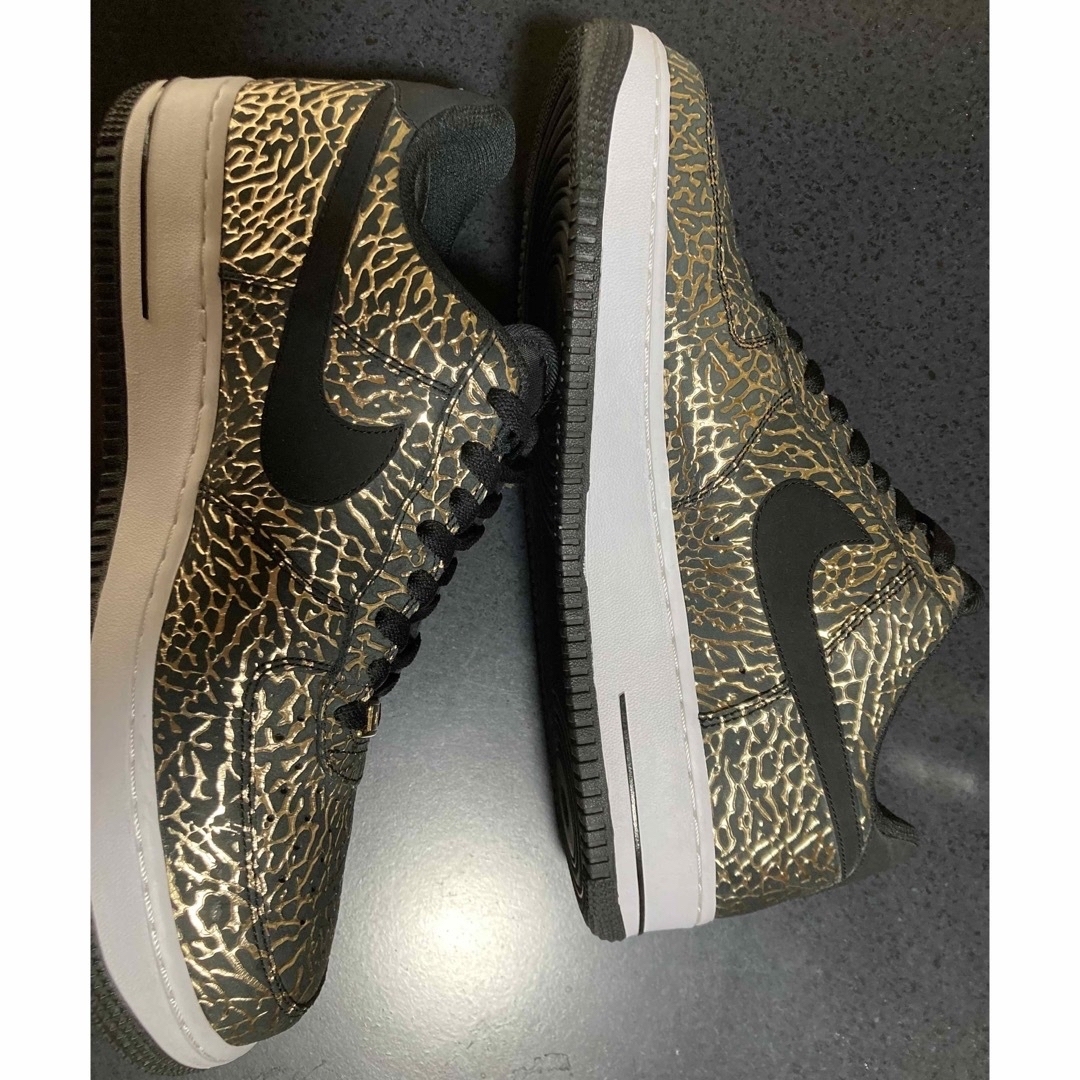 NIKE(ナイキ)の希少!NIKE AIR FORCE 1 GOLD ELEPHANT/28.5cm メンズの靴/シューズ(スニーカー)の商品写真