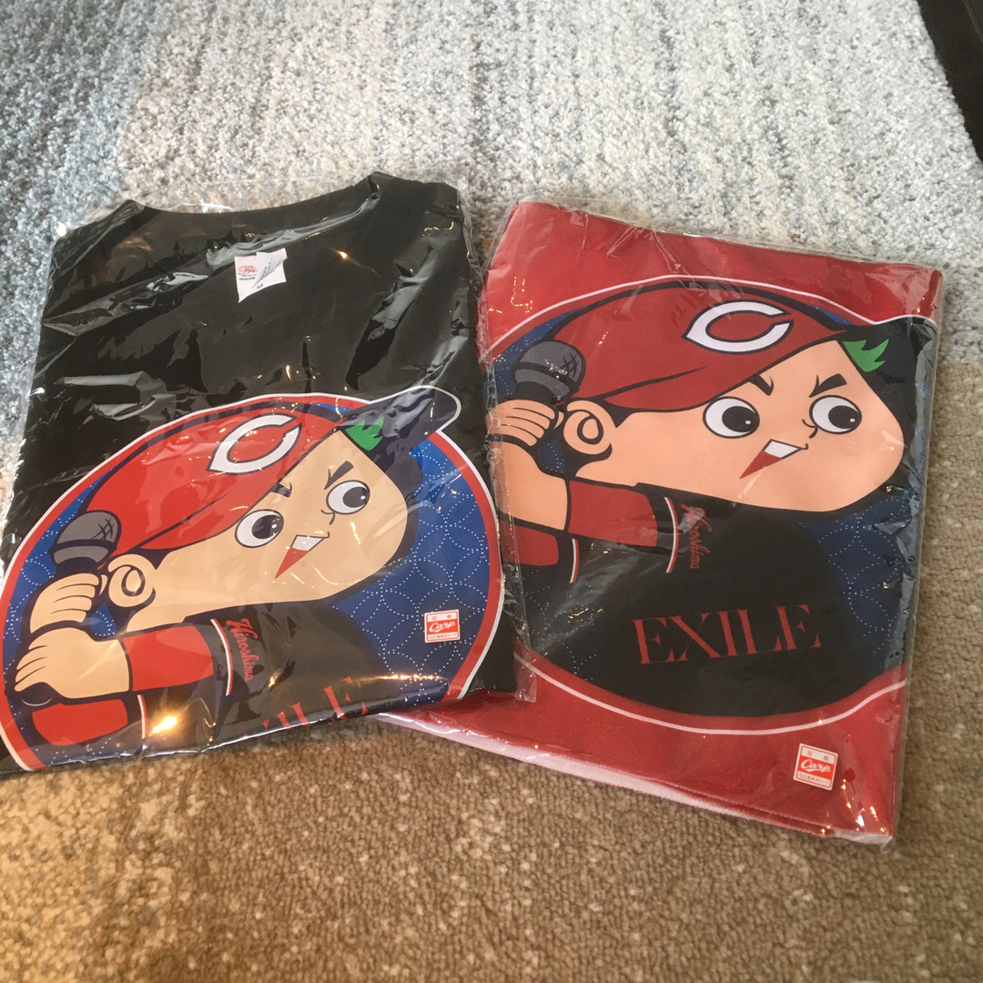 カープとEXILE のコラボTシャツとタオル。2品セット。関係者たちに配られた品