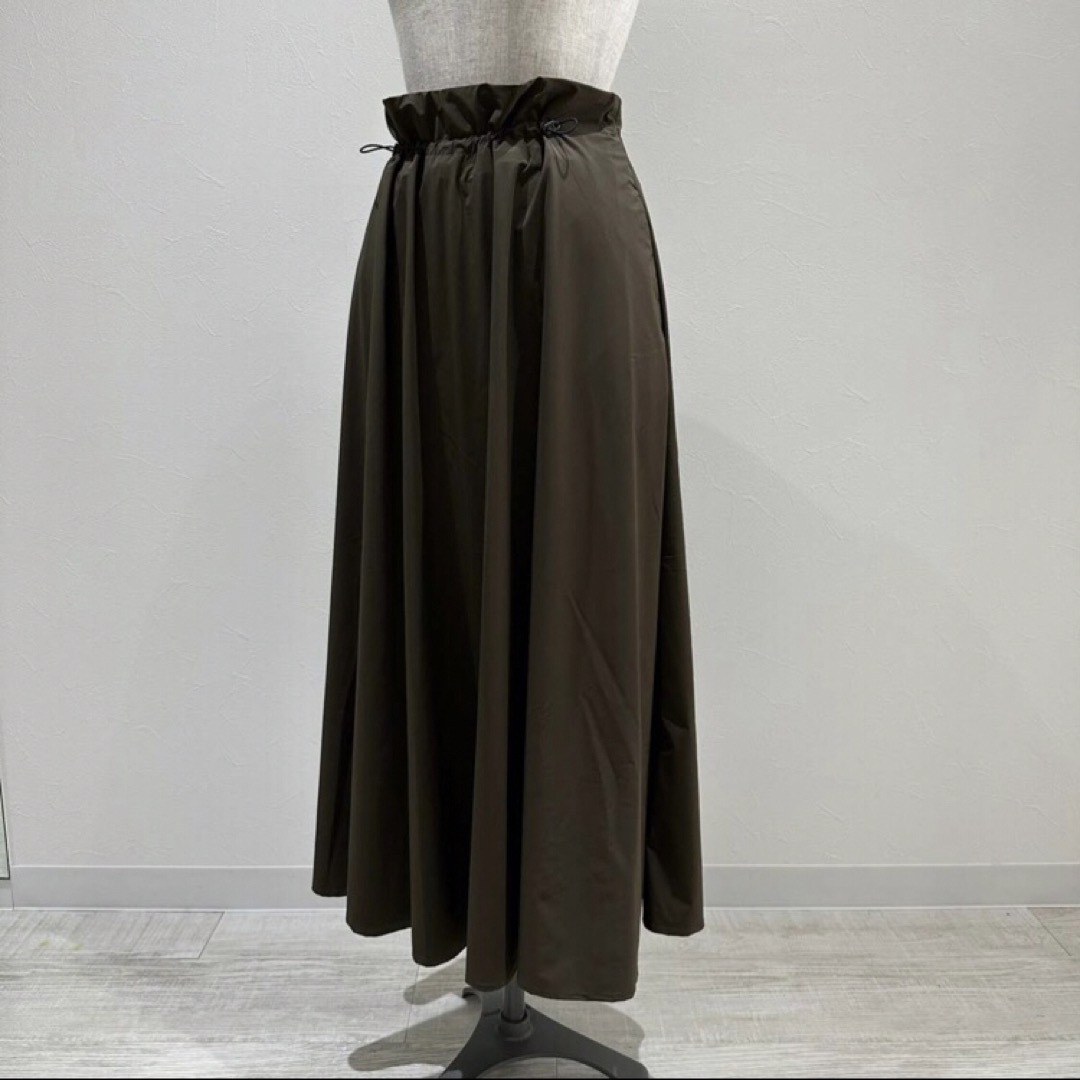 23ss 新品 国内正規 HERNO ラミナー ロング スカート サイズ 38-
