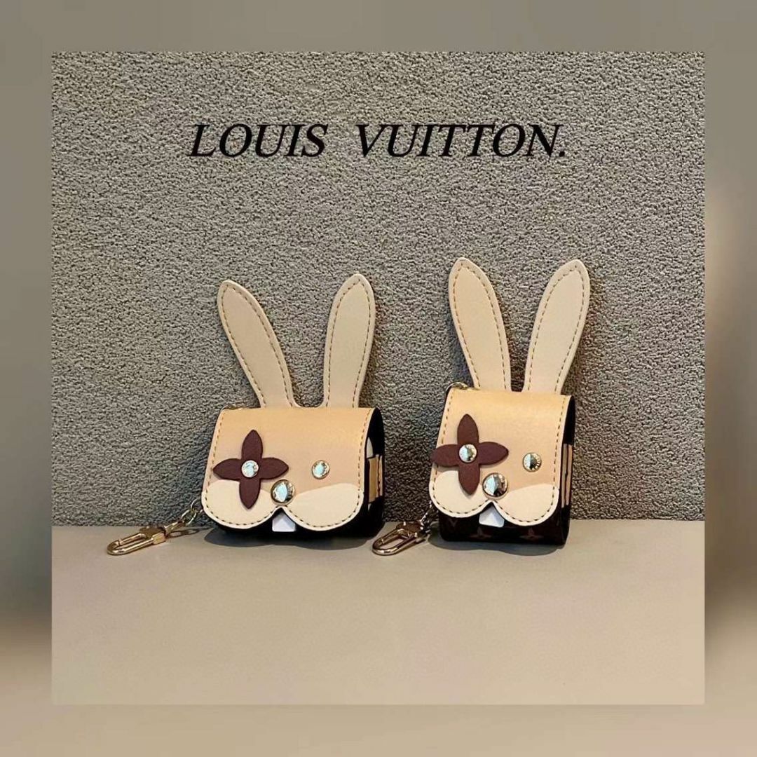 Louis  Vuitton うさぎ　AirPods ケース