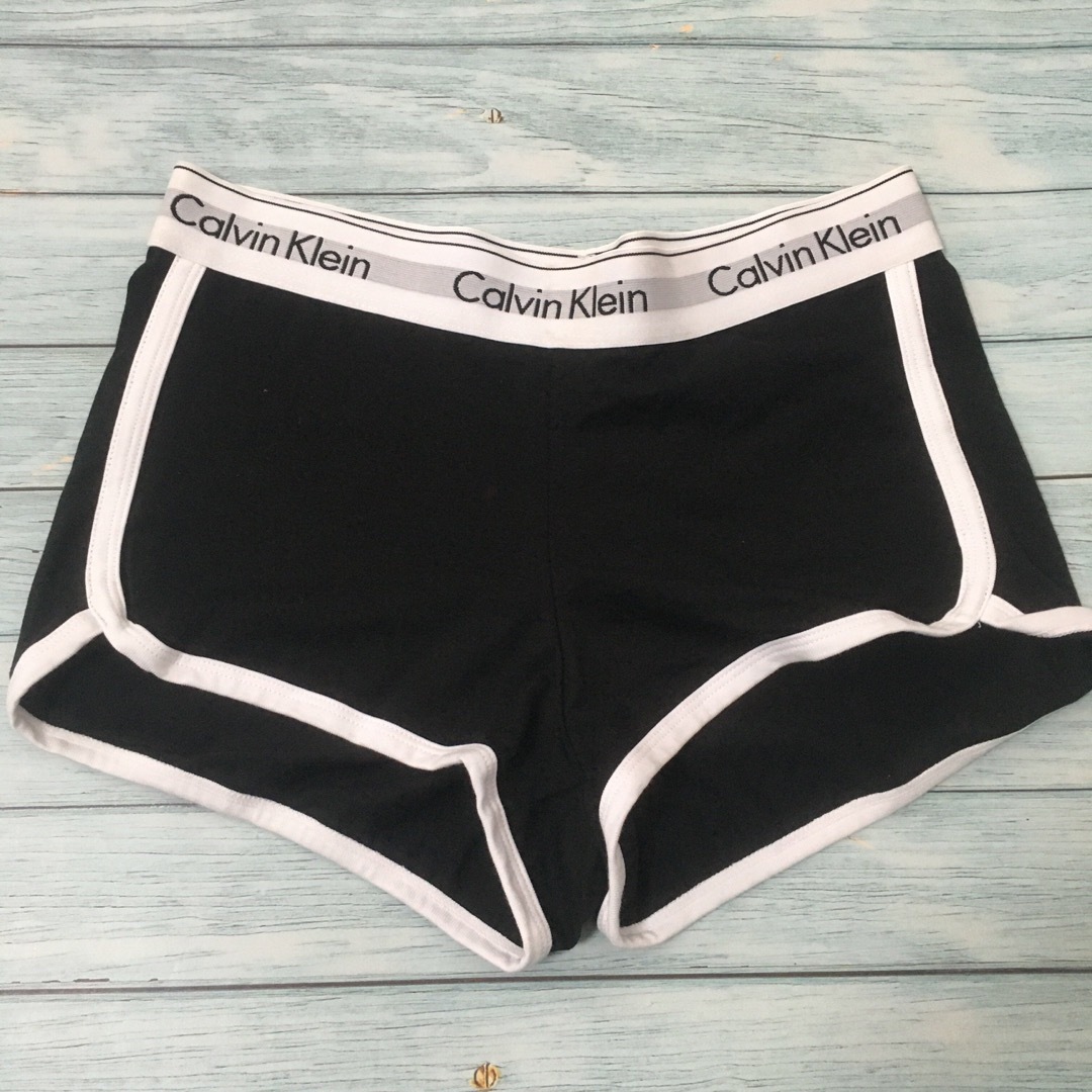 Calvin Klein - カルバンクライン ショートパンツ レディース 黒 M