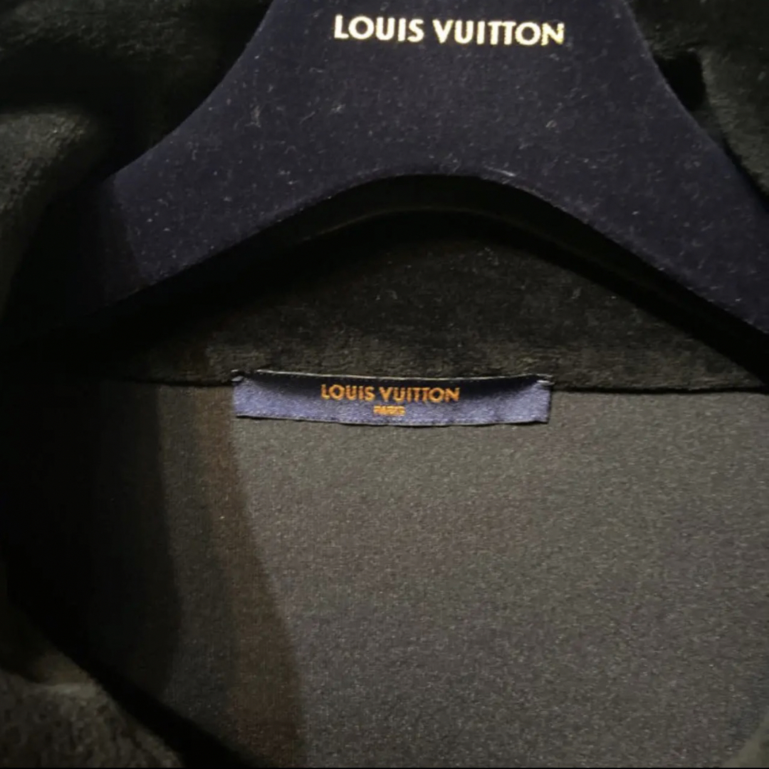 LOUIS VUITTON(ルイヴィトン)のルイヴィトン　モノグラムジップブルゾン メンズのジャケット/アウター(ブルゾン)の商品写真