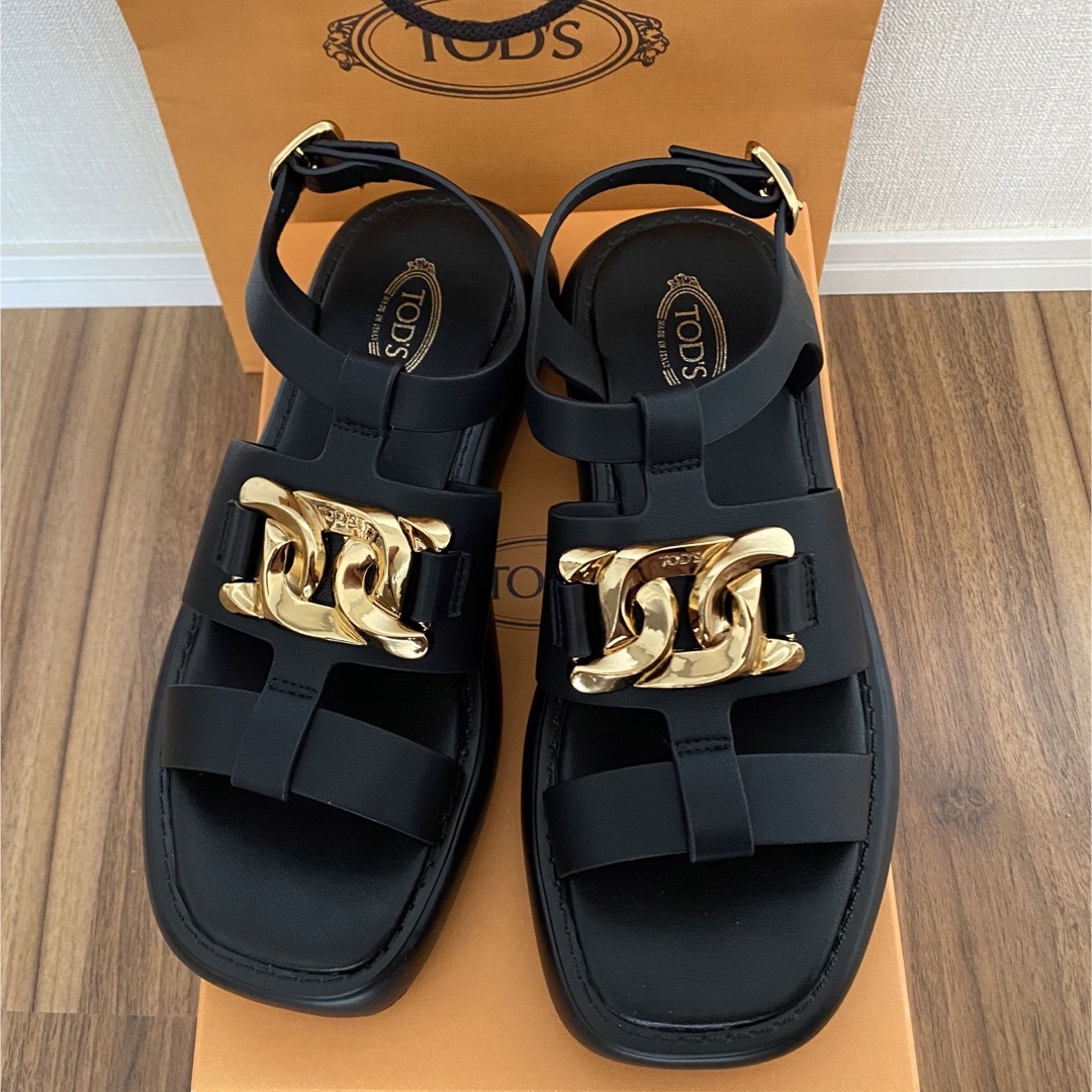 TOD'S - 新品 未使用!TOD'S トッズ ケイト ロゴ メタル レザー