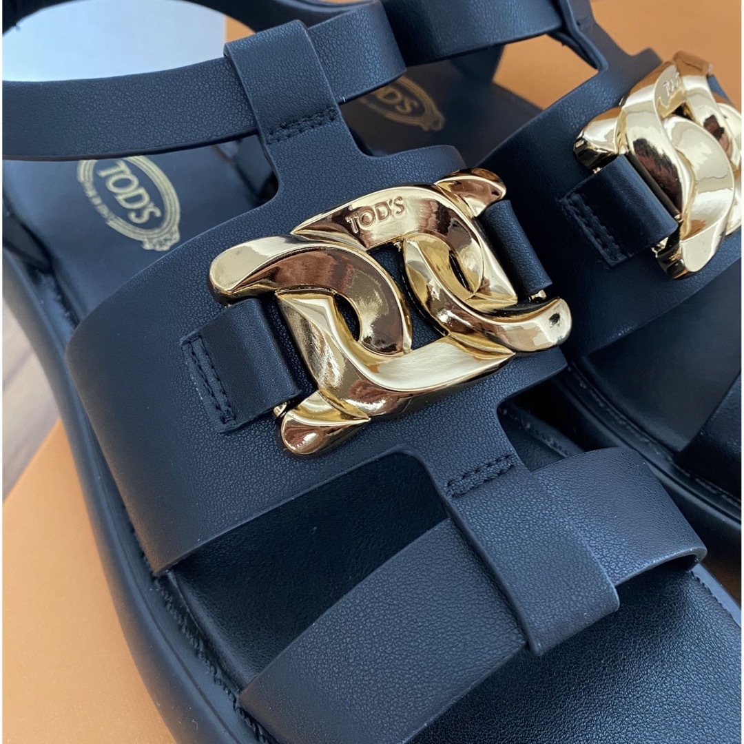 TOD'S - 新品 未使用!TOD'S トッズ ケイト ロゴ メタル レザー