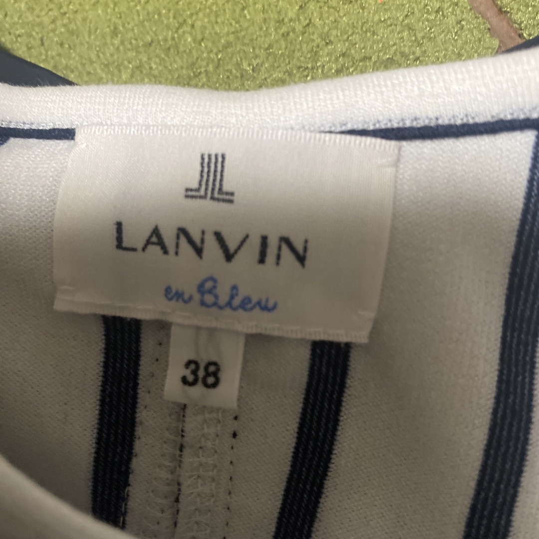 LANVIN en Bleu(ランバンオンブルー)の３０日限定価格！ランバンオンブルー！素敵な後ろリボン！カットソー レディースのトップス(カットソー(半袖/袖なし))の商品写真