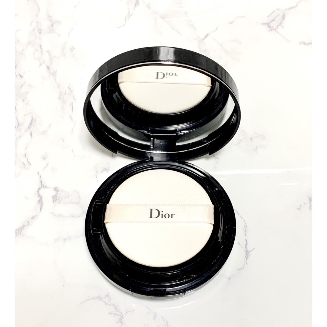 Dior(ディオール)のDior ディオールスキン フォーエヴァー  クッション  2N コスメ/美容のベースメイク/化粧品(ファンデーション)の商品写真