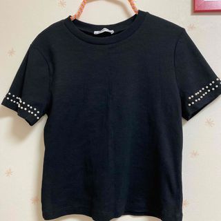 ザラ(ZARA)のzara パールTシャツ　未使用(Tシャツ(半袖/袖なし))