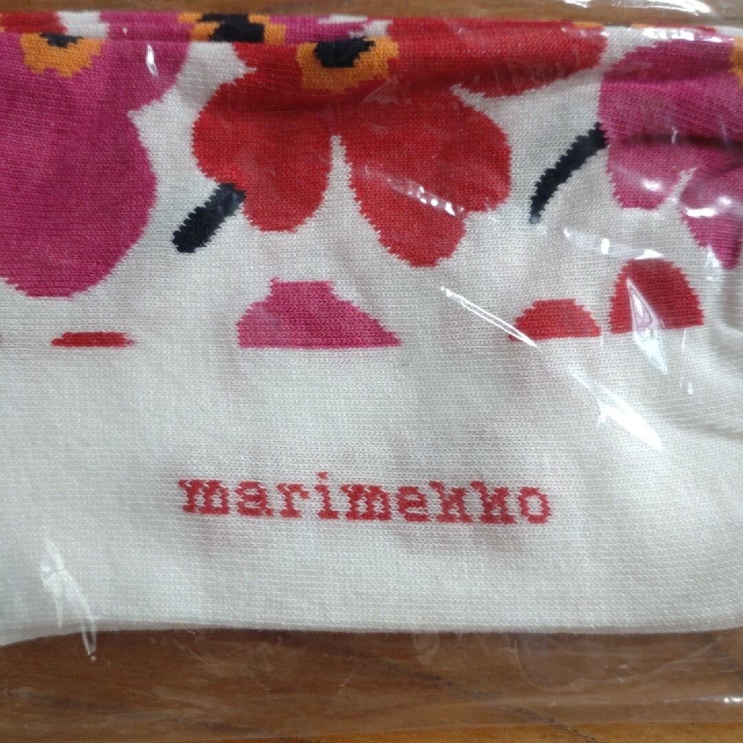 marimekko(マリメッコ)の新品未使用 marimekko HIETA UNIKKO 靴下 レディースのレッグウェア(ソックス)の商品写真