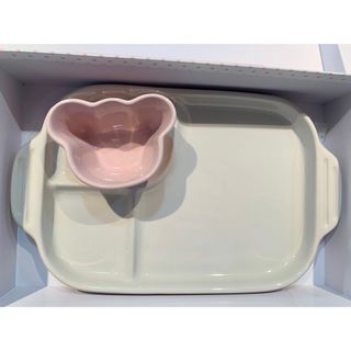 ルクルーゼ(LE CREUSET)の【新品 ルクルーゼ ベビーマルチプレート＆ラムカン ミルキーピンク】(プレート/茶碗)