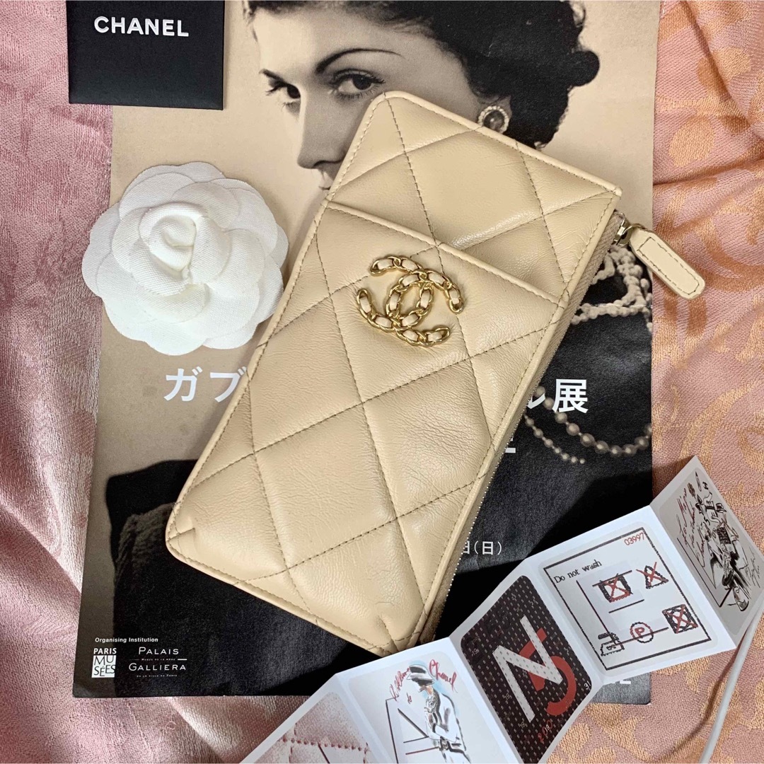 CHANEL シャネル19 カードケース フラグメントケース スリムウォレット | フリマアプリ ラクマ