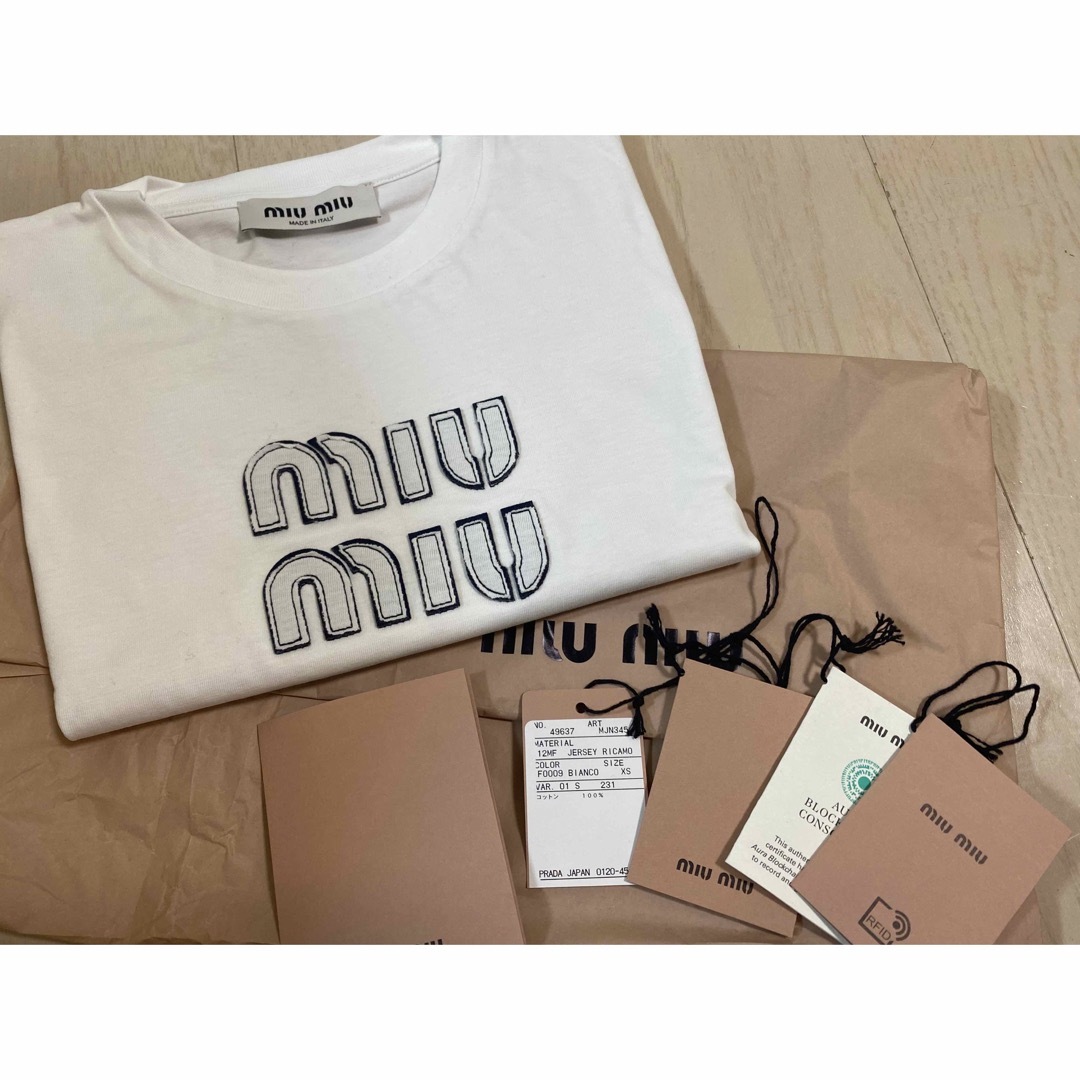 最終値下【新品】miumiu ミュウミュウ❣️2023新作 ロゴ Tシャツ-