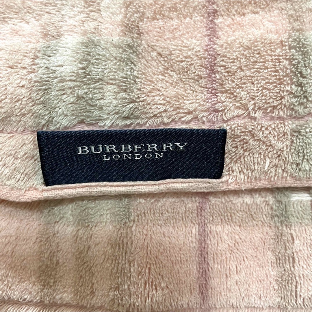 BURBERRY(バーバリー)のBURBERRY バーバリー タオル ミニテリー ピンク レディースのファッション小物(ハンカチ)の商品写真