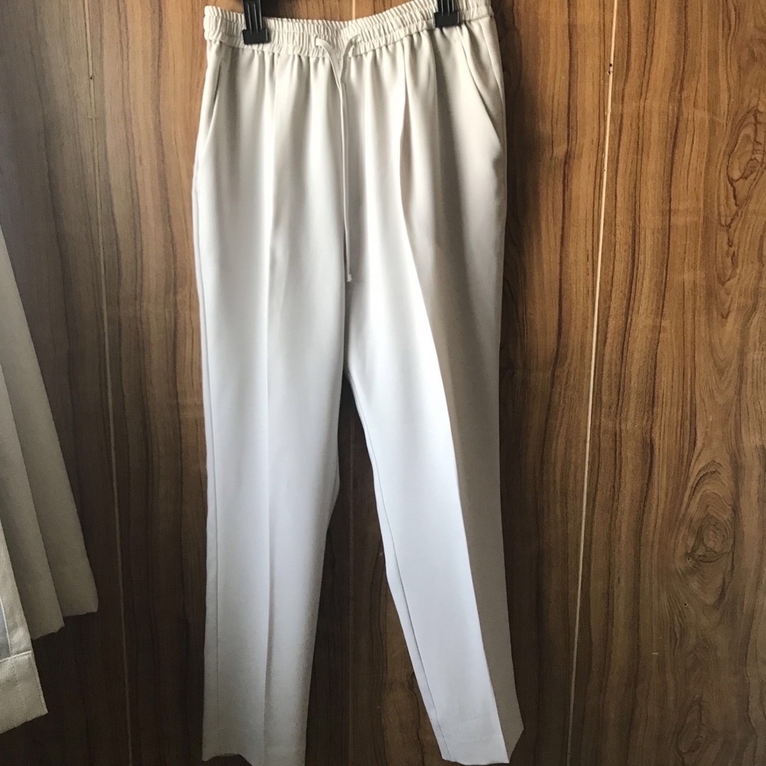 yori 大人気 サラサラスティックパンツ 38 ライトグレー 美品-