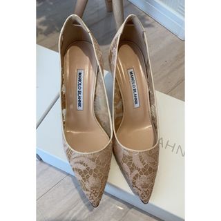 MANOLO BLAHNIK - マノロブラニクレースパンプス最終値下げ！の通販 by