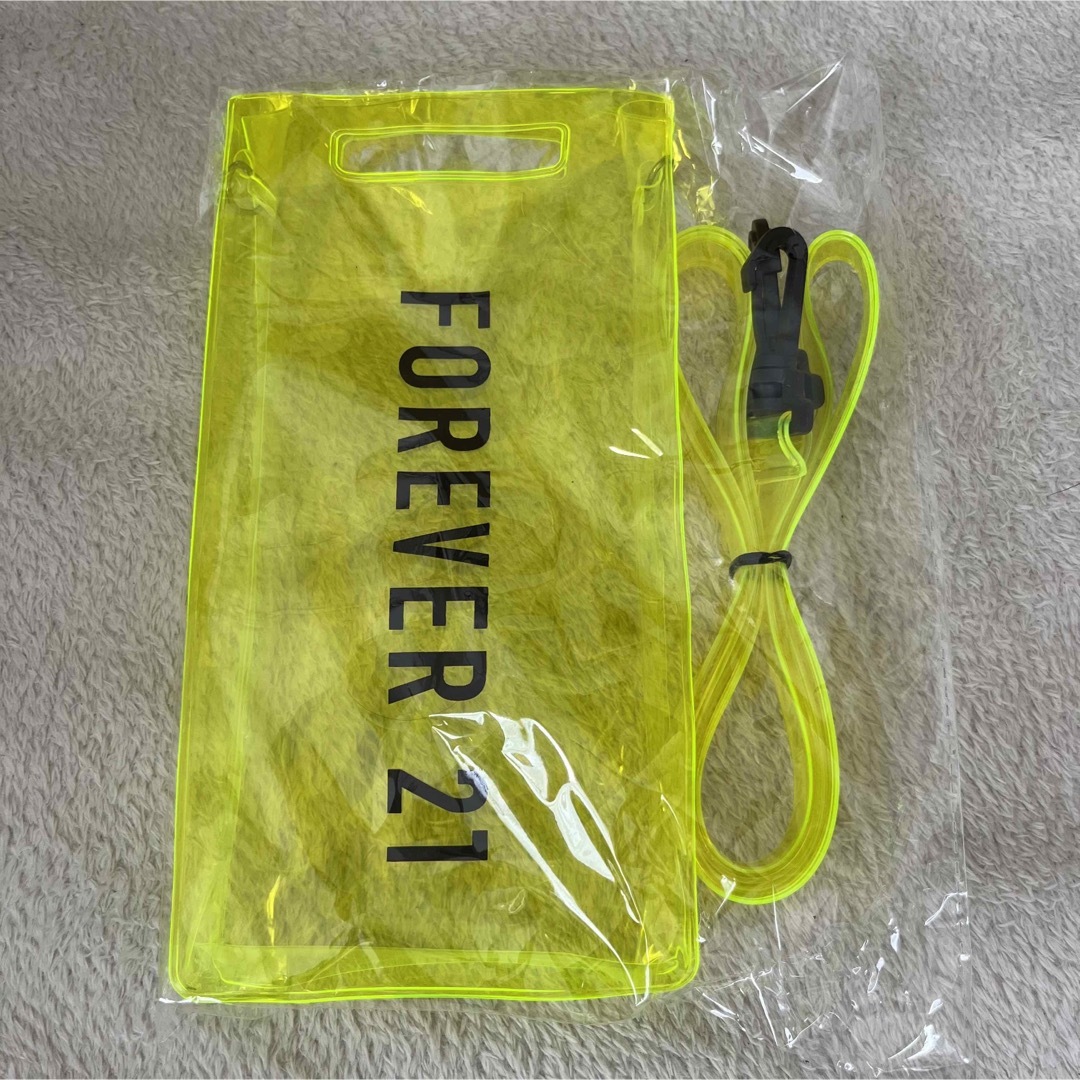 FOREVER 21(フォーエバートゥエンティーワン)のFOREVER21 クリアバッグ レディースのバッグ(ショルダーバッグ)の商品写真