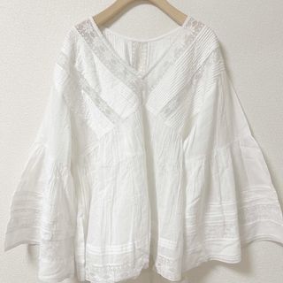 エバニュー ☆美品☆ ヌキテパ コットンレースブラウス フレアスリーブ