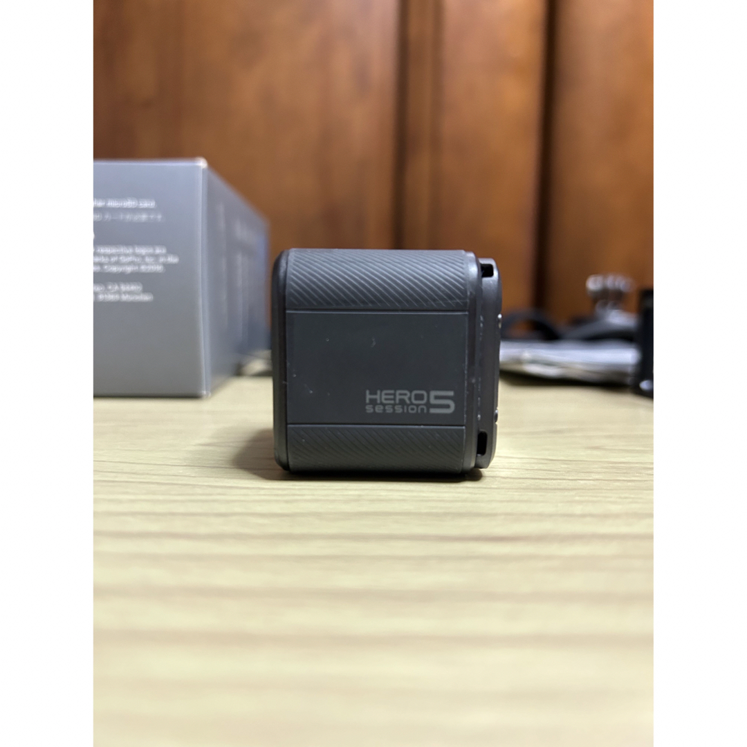 GoPro(ゴープロ)のGoPro HERO5 Session 特典セット付き！ スマホ/家電/カメラのカメラ(ビデオカメラ)の商品写真