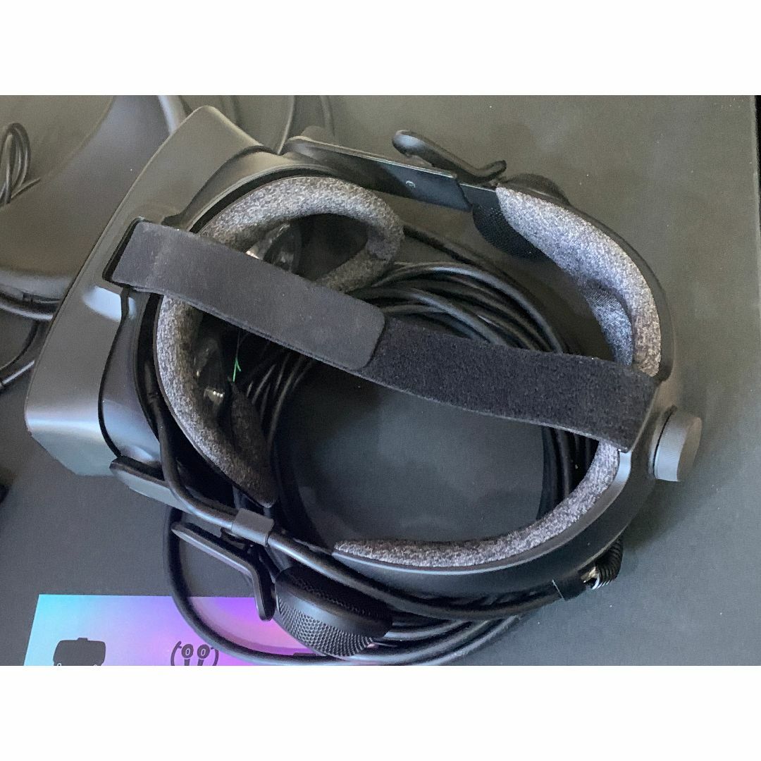 美品 VALVE INDEX ヘッドマウントディスプレイ スマホ/家電/カメラのPC/タブレット(PC周辺機器)の商品写真