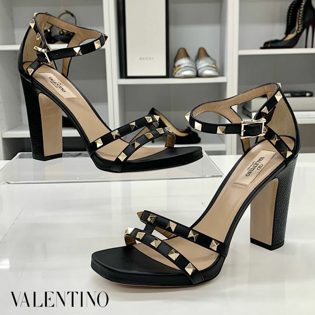 VALENTINO(ヴァレンティノ)の7021 ヴァレンティノ ロックスタッズ レザー サンダル ブラック レディースの靴/シューズ(サンダル)の商品写真