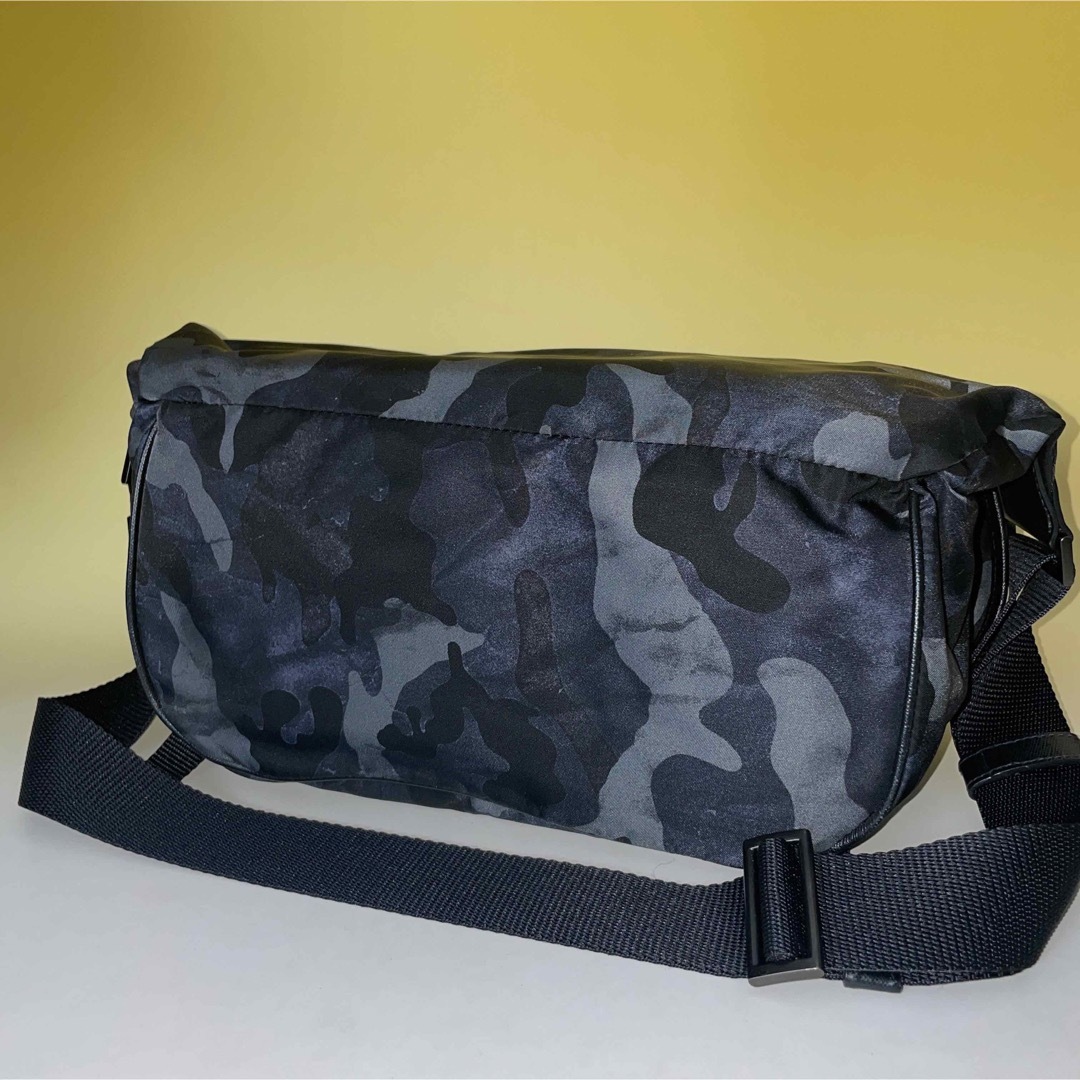美品】PRADA プラダ ウエストバッグ ボディバッグ 襲い ウエスト 美品】PRADA プラダ ウエストバッグ ボディバッグ 襲い ウエスト